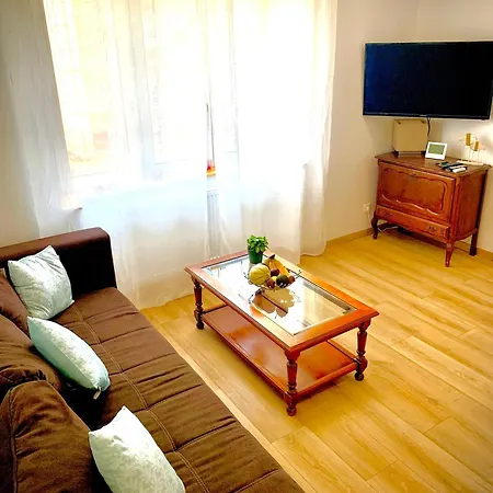 L Indemodable Renove Spacieux Et Lumineux Avec 2 Chambres Sarrebourg Exterior photo